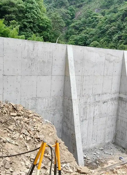 安庆怀宁县重力式挡土墙